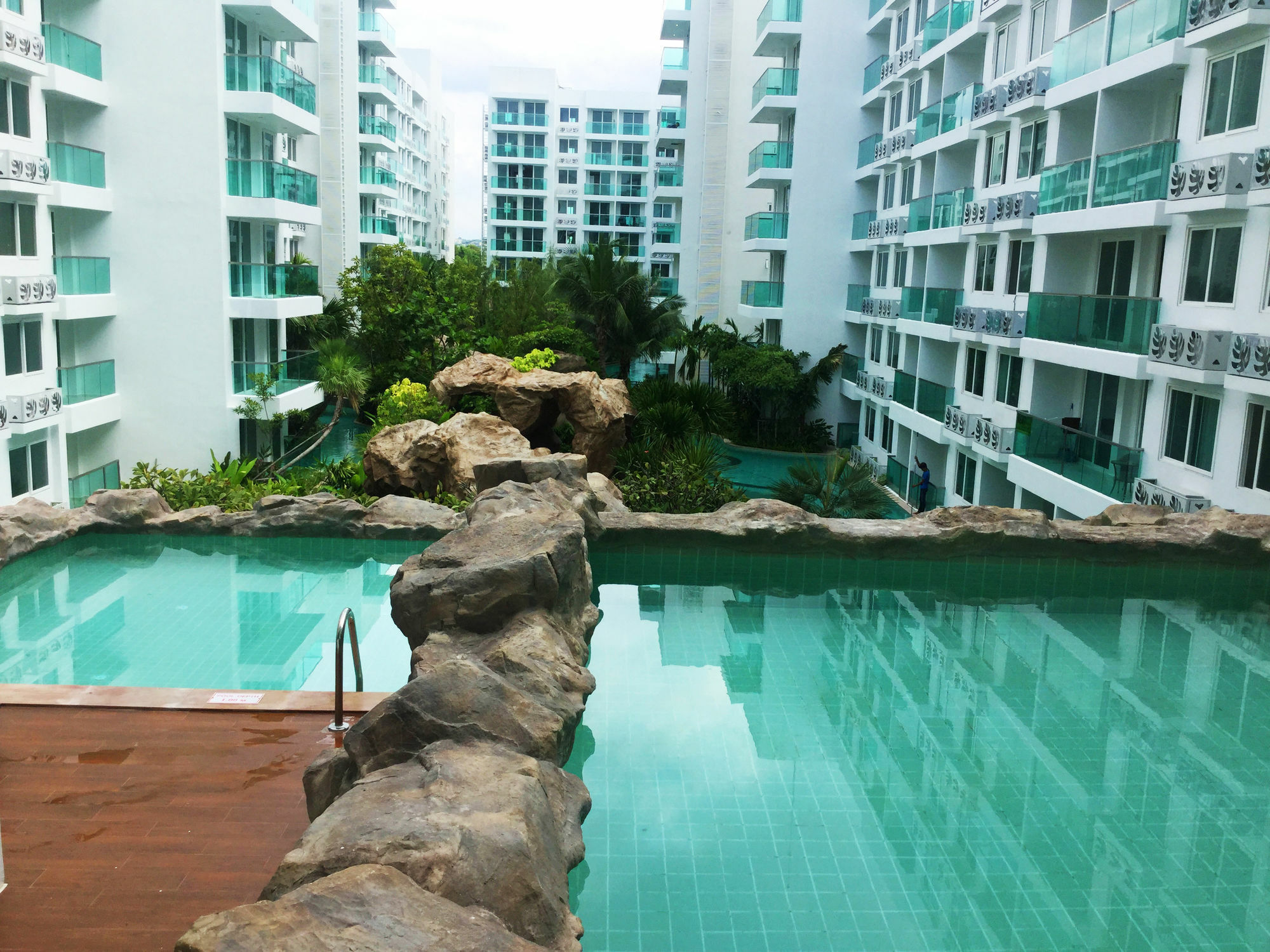 Amazon Residence By Pattaya Sunny Rentals Praia de Jomtien Exterior foto