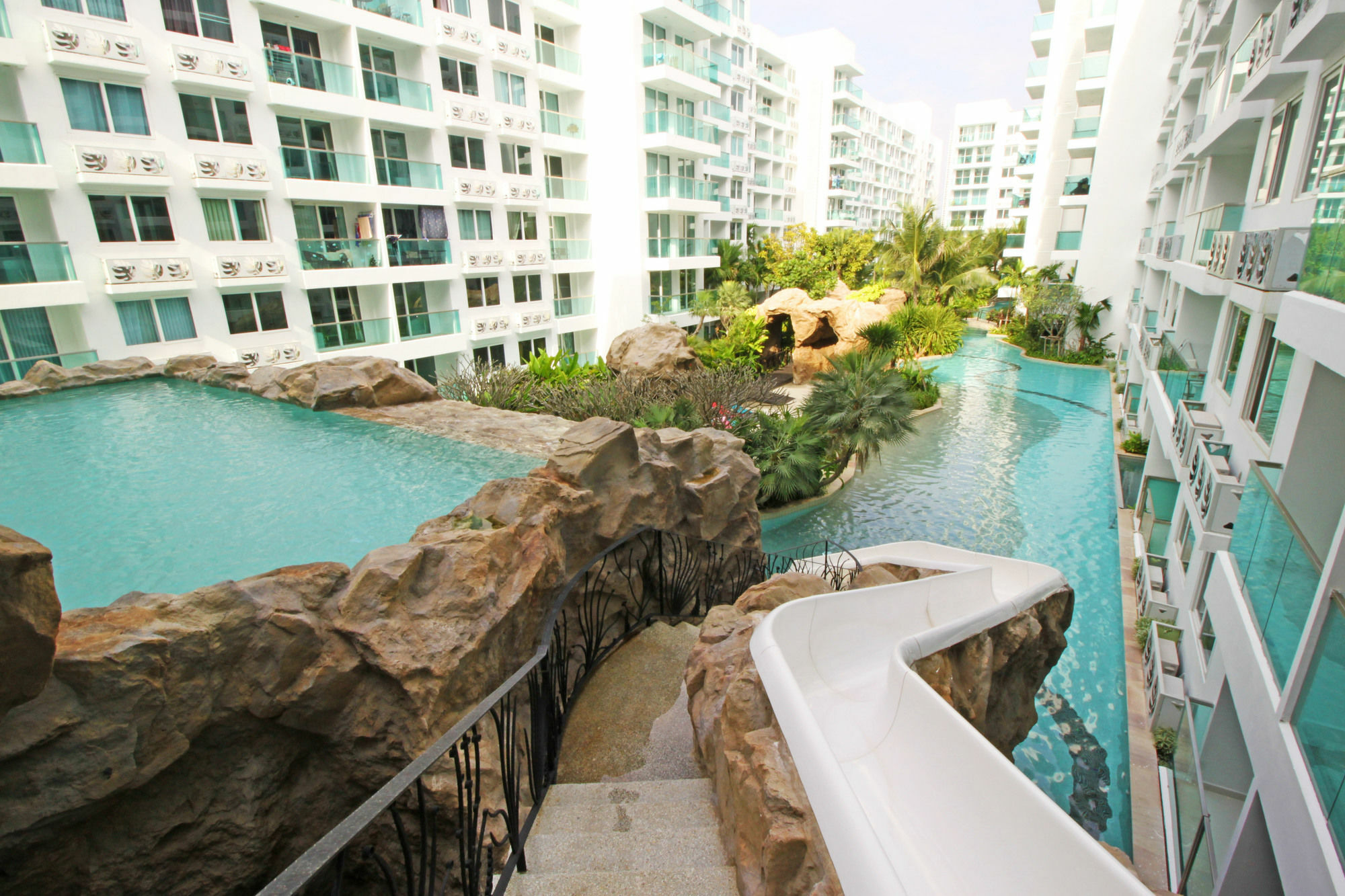 Amazon Residence By Pattaya Sunny Rentals Praia de Jomtien Exterior foto