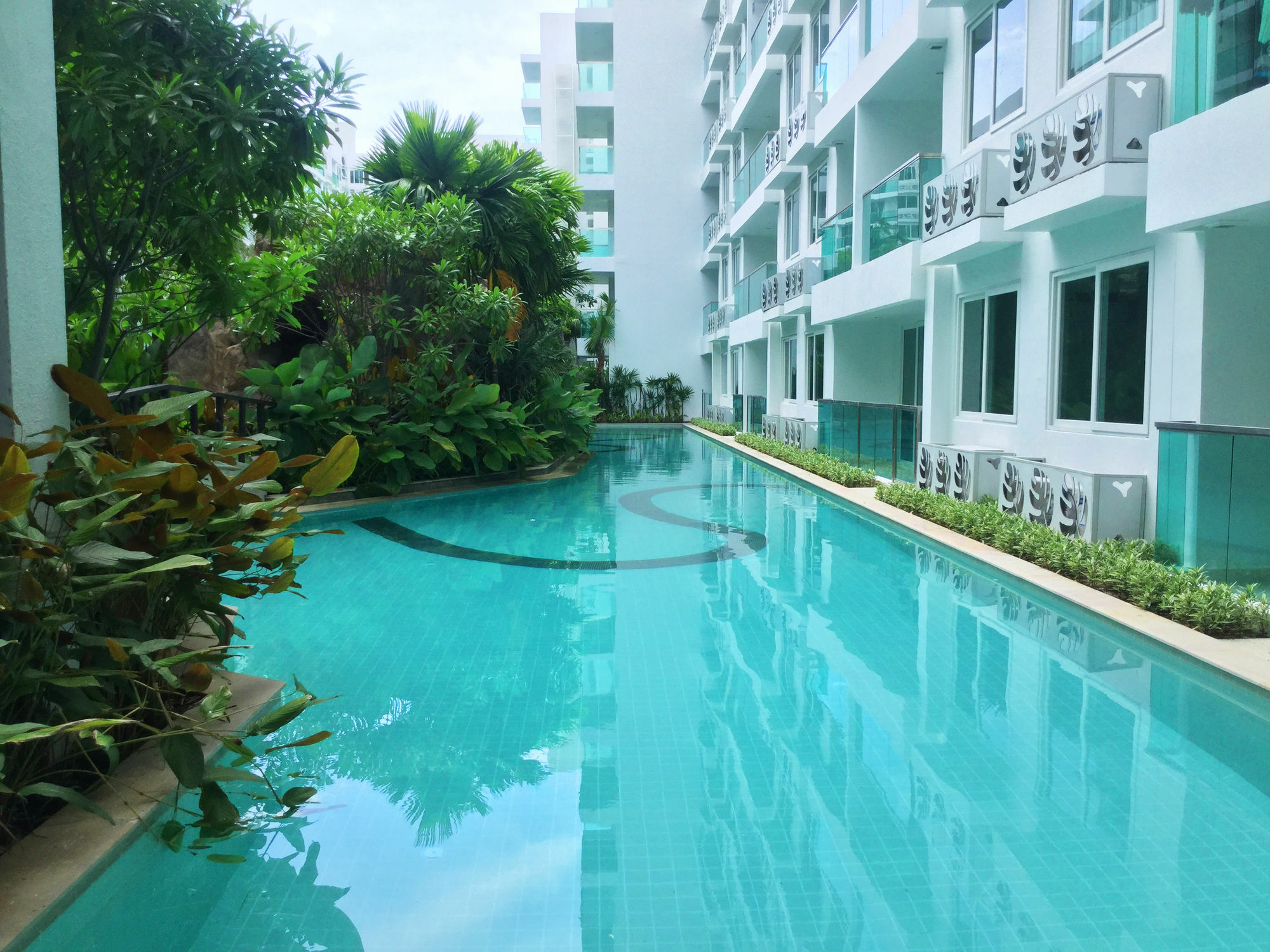 Amazon Residence By Pattaya Sunny Rentals Praia de Jomtien Exterior foto